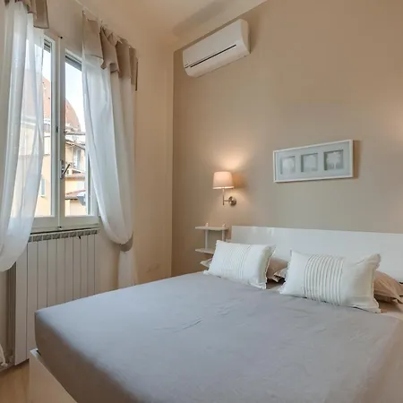 San Lorenzo Dome דירה *